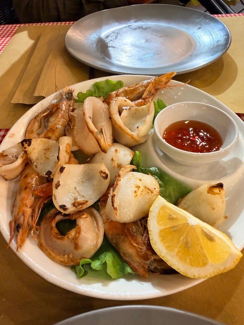 Grill & Traditional Restaurant 3